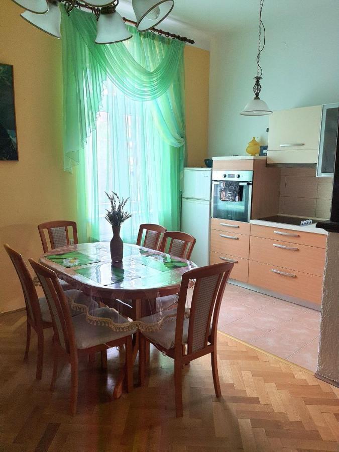 אופטיה Family Apartment Center מראה חיצוני תמונה