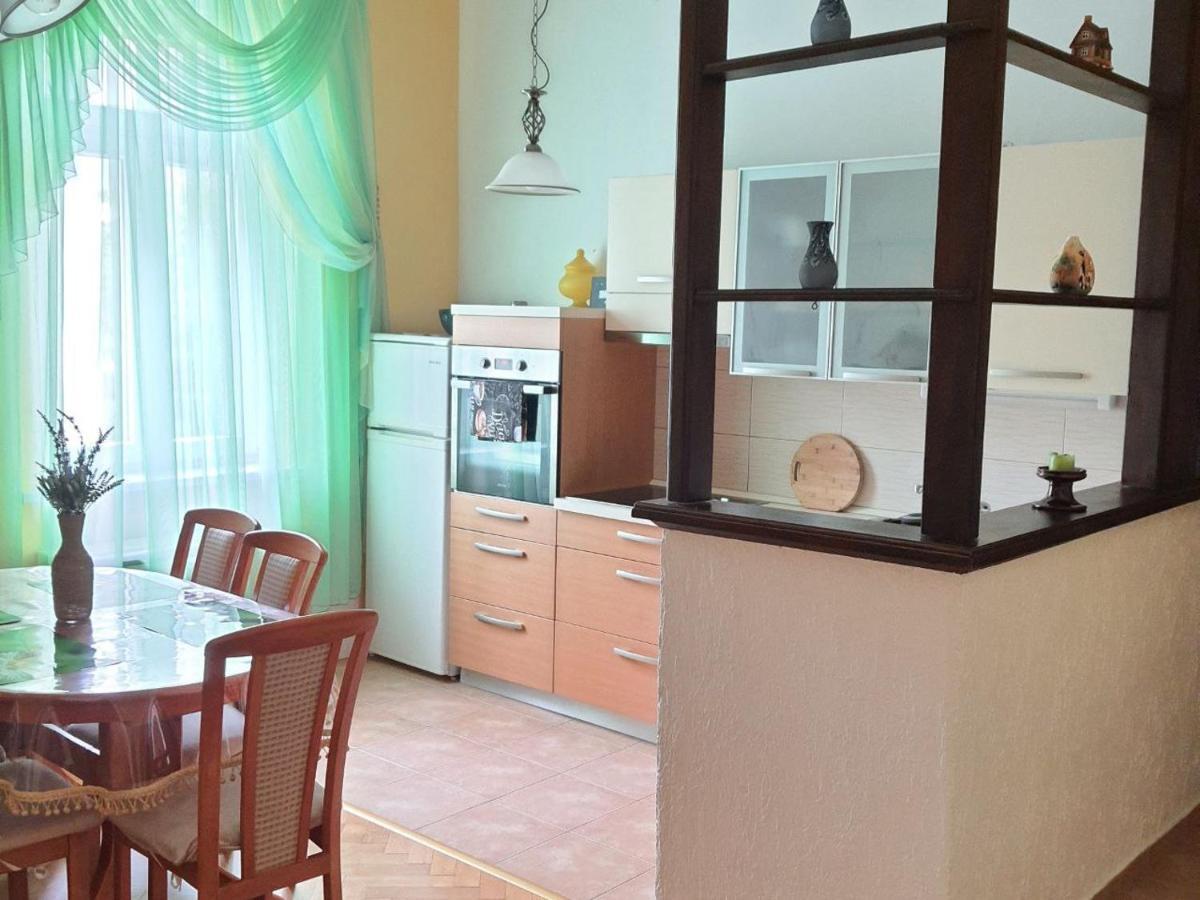 אופטיה Family Apartment Center מראה חיצוני תמונה